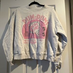 American Eagle Dum Dums Graphic Crewneck Sweatshirt